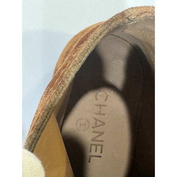 Chanel Suede, Leather Toe, CC Logo, Lace Up Ankle Boots Size 38.5, w/box - Picture 6 of 16